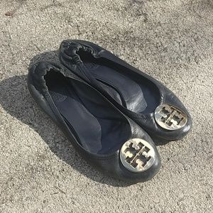 Black leather Tory Burch flats very used